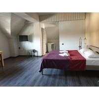 «Стандарт семейный» со смежными комнатами